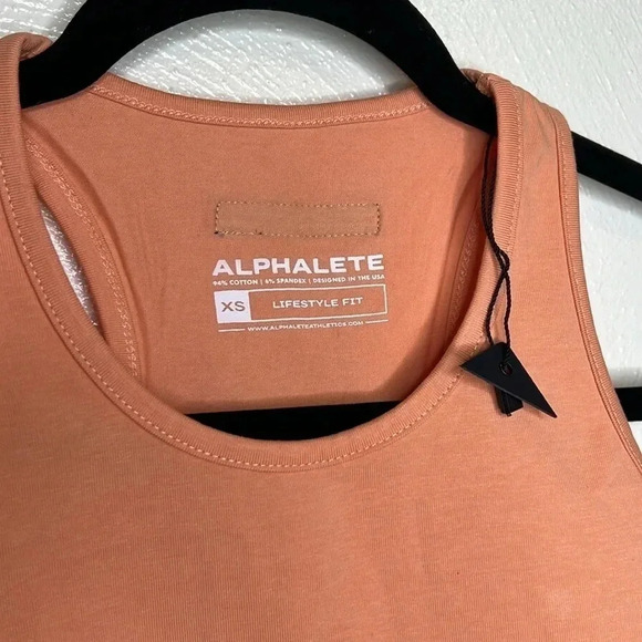 Alphalete Essential Crop Lifestyle Tank Clay NEW Size XS - Picture 4 of 7